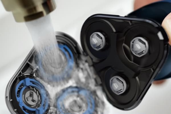 防水機能付きの回転シェーバー