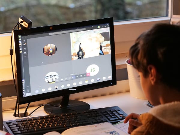 Webカメラを使用している人