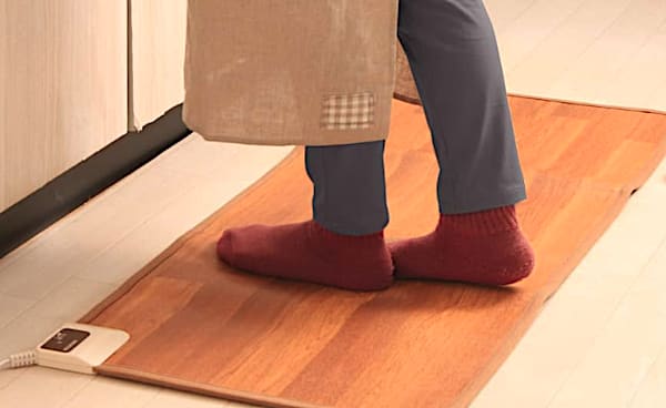 ホットカーペットをキッチンに敷く