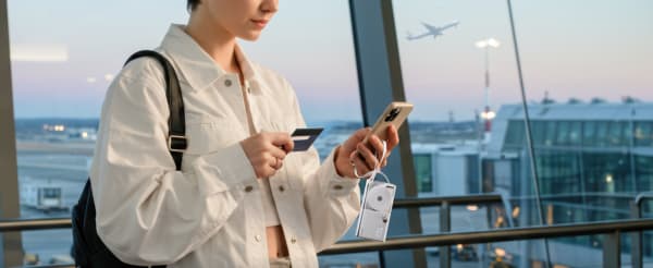 持ち運びが簡単なモバイルバッテリー