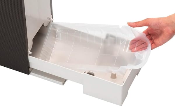 加湿器のトレイカバーを外す