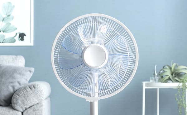 9枚羽根のDCモーター扇風機