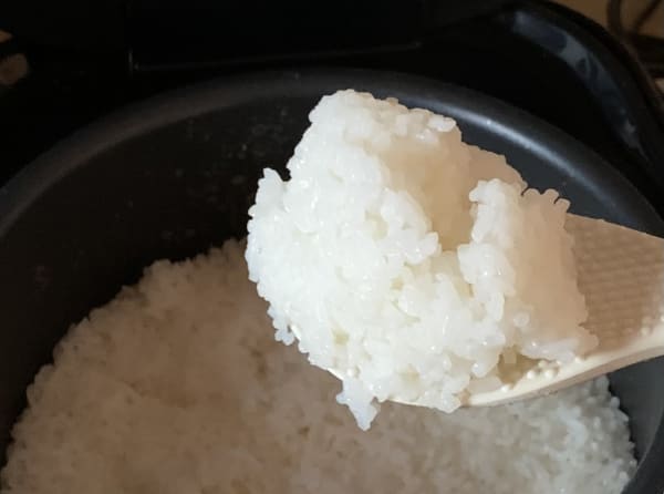 炊き立てごはん