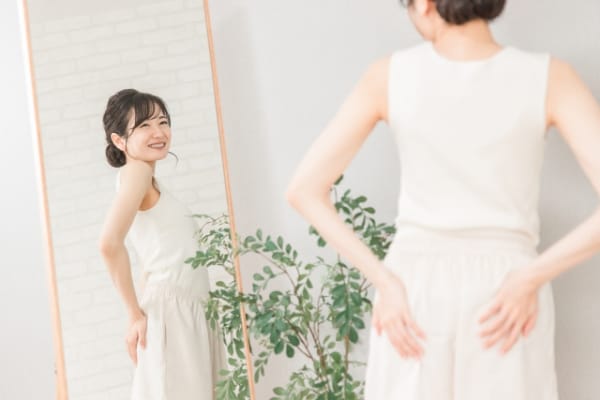 ヒップを気にする女性