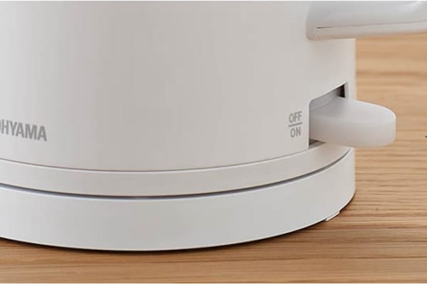 電気ケトルのスイッチ