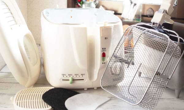 分解して洗った電気フライヤー